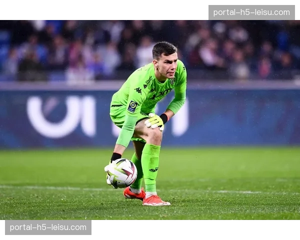 从门将到关键先生：回顾库尔图瓦伤愈复出后的三场零封历程