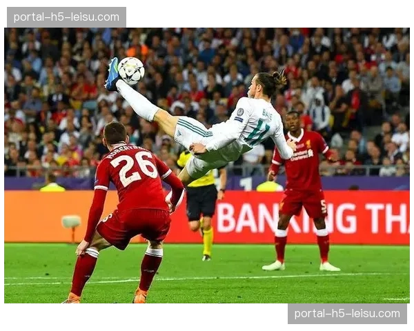 特写：马竞主场球迷全场高歌，致敬即将退役的格里兹曼